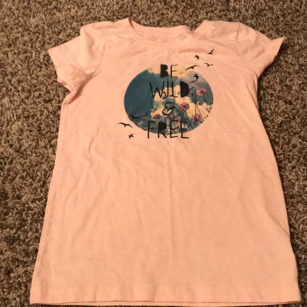 Gently used girls T-shirt